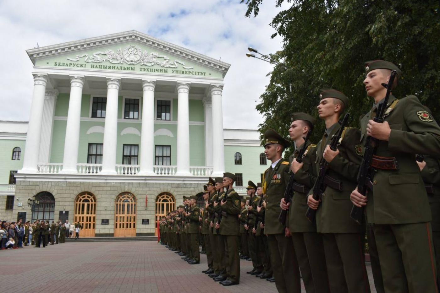 Состоялось торжественное принятие военной присяги студентов военно-технического факультета БНТУ